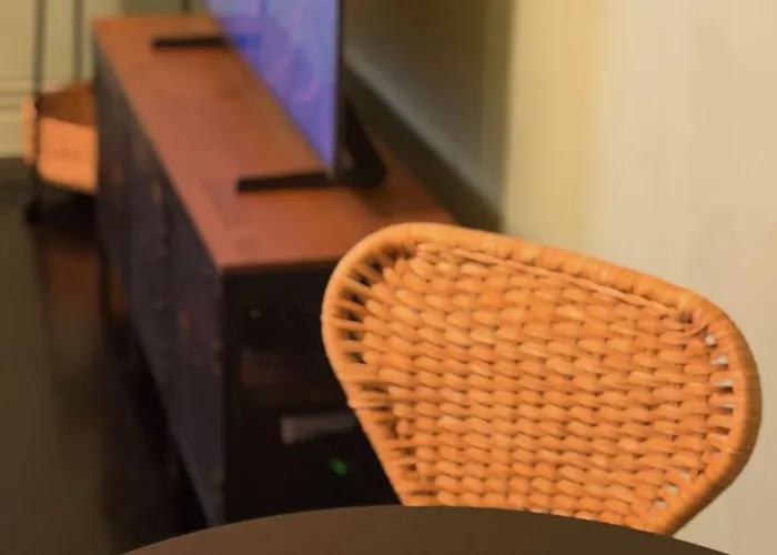 Frumoasa 33 * Bucureşti