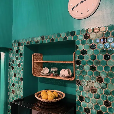 Frumoasa 33 * Bucarest