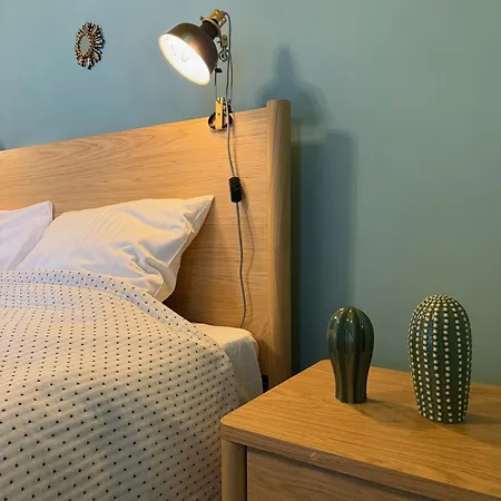 Frumoasa 33 * Bucarest